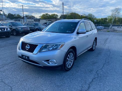 Used 2014 Nissan Pathfinder SV w/ Cargo Package AWD/4WD image 1