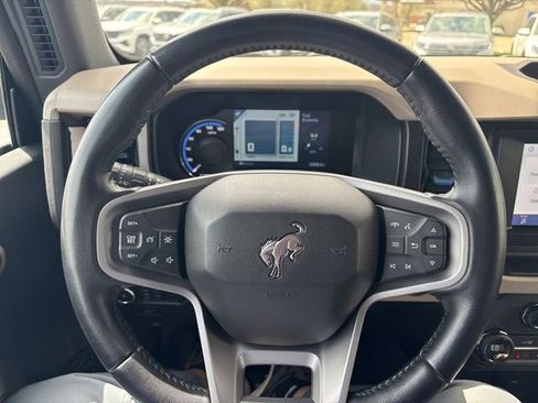 Used 2023 Ford Bronco Wildtrak image 19