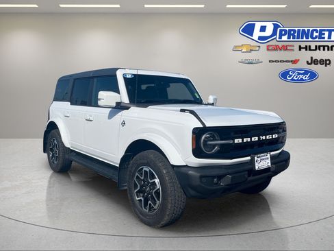 Used 2022 Ford Bronco Outer Banks AWD/4WD image 1