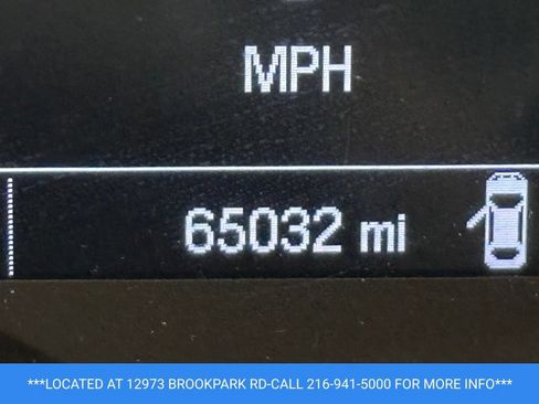 Used 2019 Chevrolet Trax LT w/ Sun & Sound Package FWD image 14