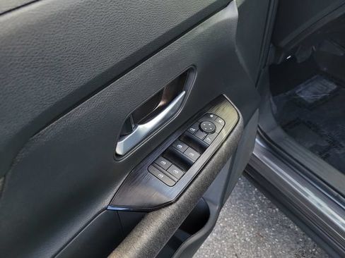 Used 2025 Nissan Kicks SV FWD image 14