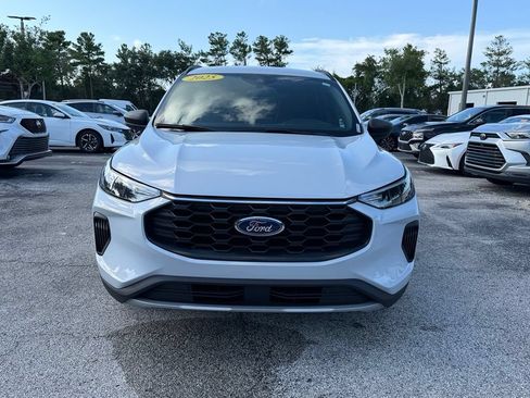 Used 2025 Ford Escape ST-Line FWD image 2