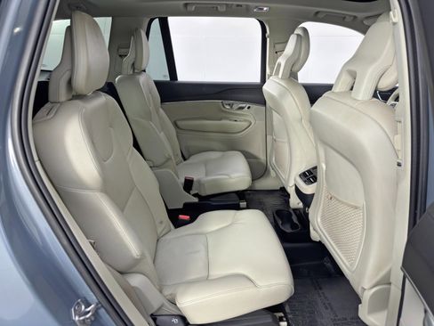 Used 2020 Volvo XC90 T6 Momentum image 40