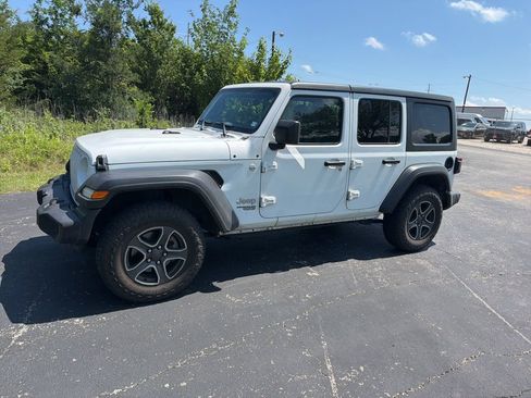 Used 2020 Jeep Wrangler Unlimited Sport S AWD/4WD image 3