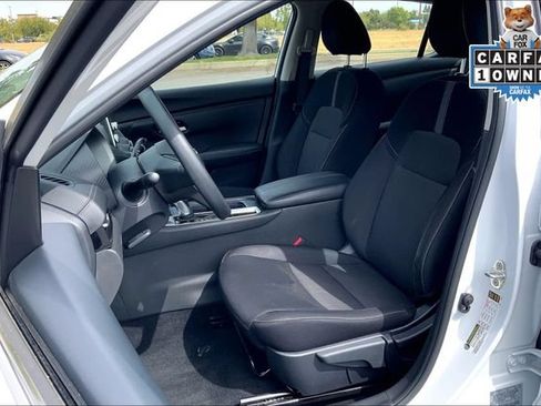 Used 2025 Nissan Sentra SV FWD image 23