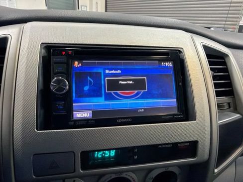 Used 2006 Toyota Tacoma PreRunner w/ SR5 Pkg #2 RWD image 17