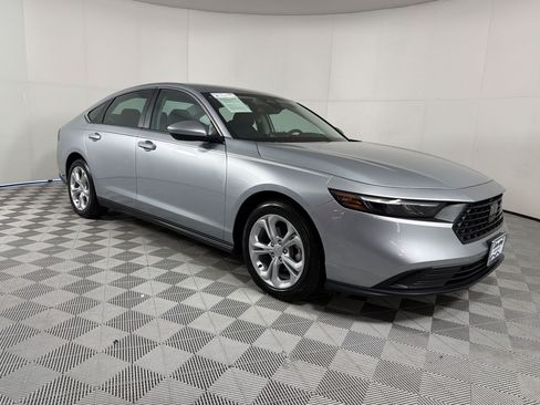 Used 2025 Honda Accord LX image 7