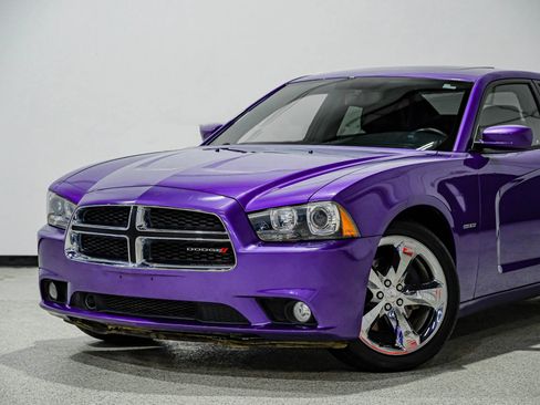 Used 2014 Dodge Charger R/T image 12