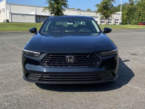 New 2025 Honda Accord SE image 6