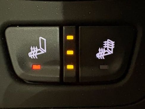 Used 2022 GMC Terrain SLE w/ Driver Convenience Package image 17