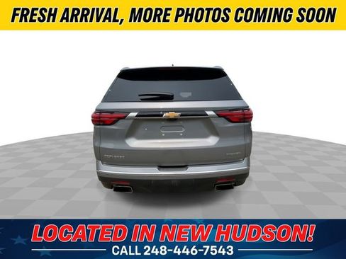 Used 2023 Chevrolet Traverse Premier FWD image 9