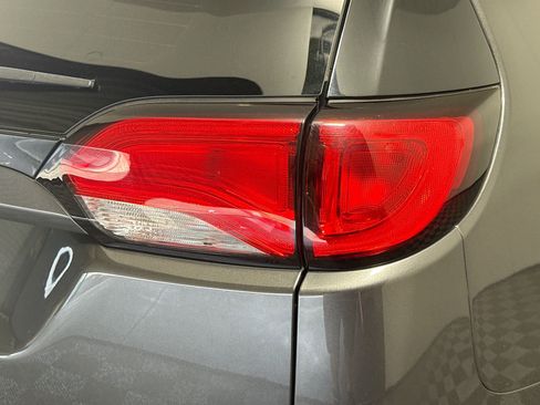 Used 2021 Chrysler Voyager Lxi FWD image 34