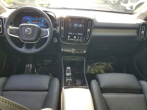 Certified 2026 Volvo XC40 B5 Plus AWD/4WD image 14