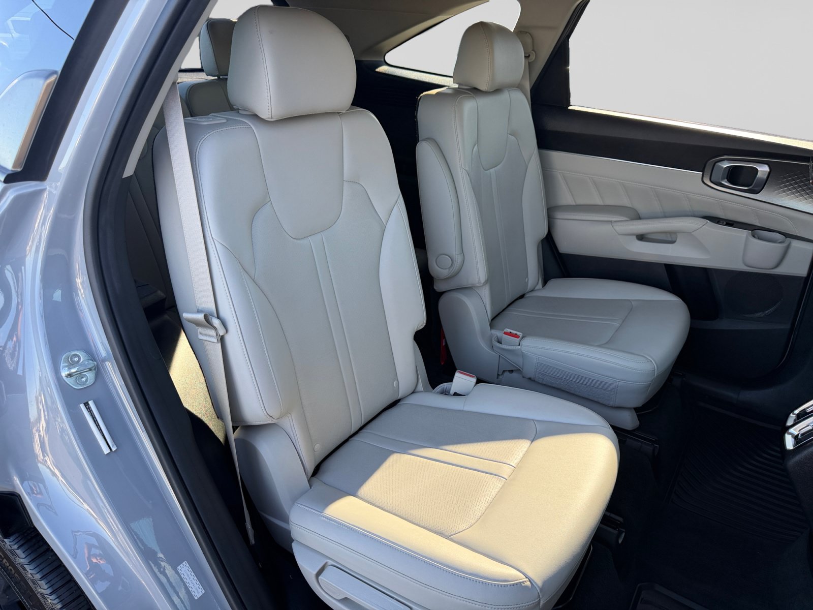 Used 2023 Kia Sorento SX FWD image 18
