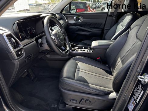 Certified 2022 Kia Sorento SX image 10