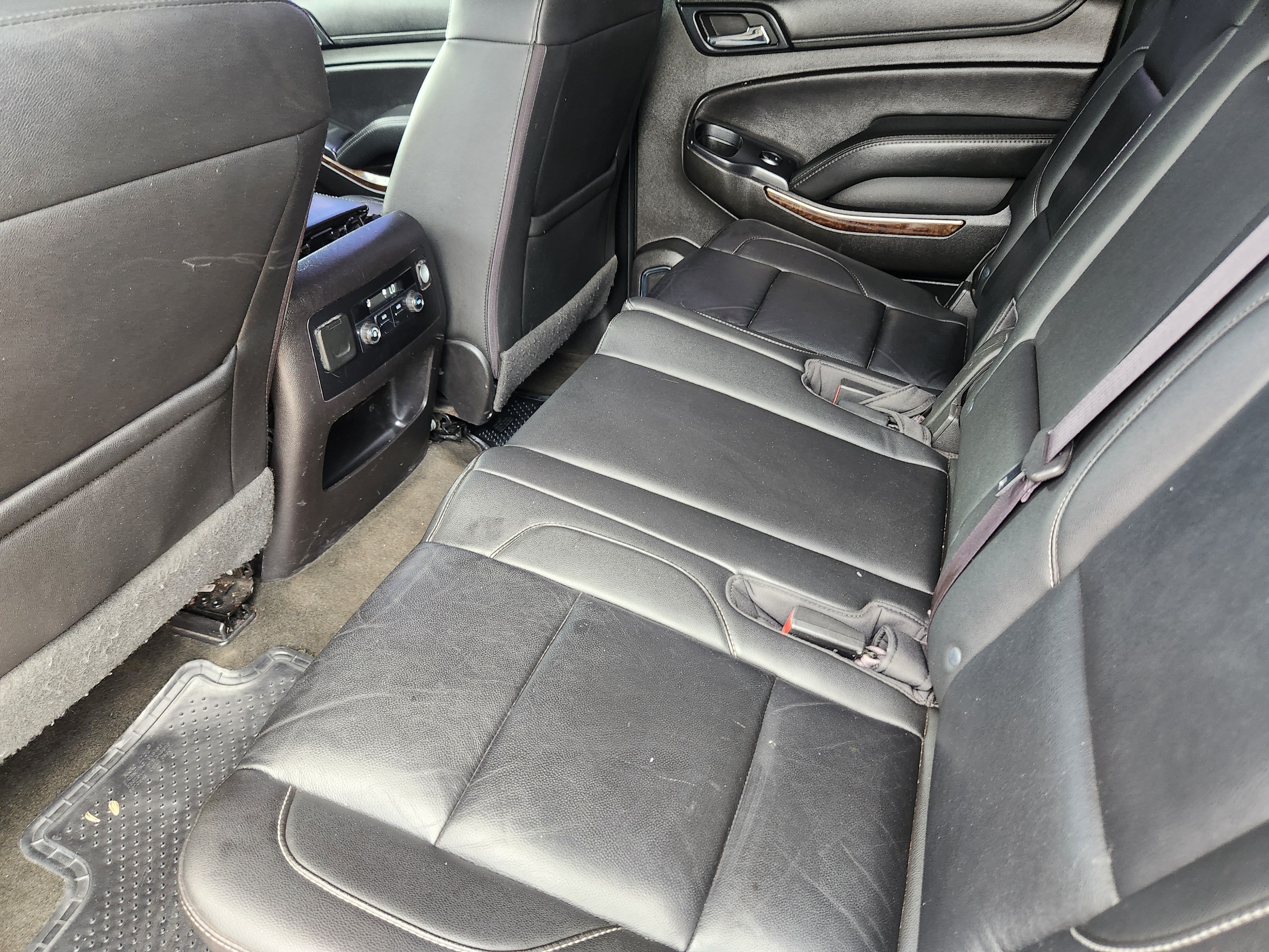 Used 2017 Chevrolet Suburban LT AWD/4WD image 19