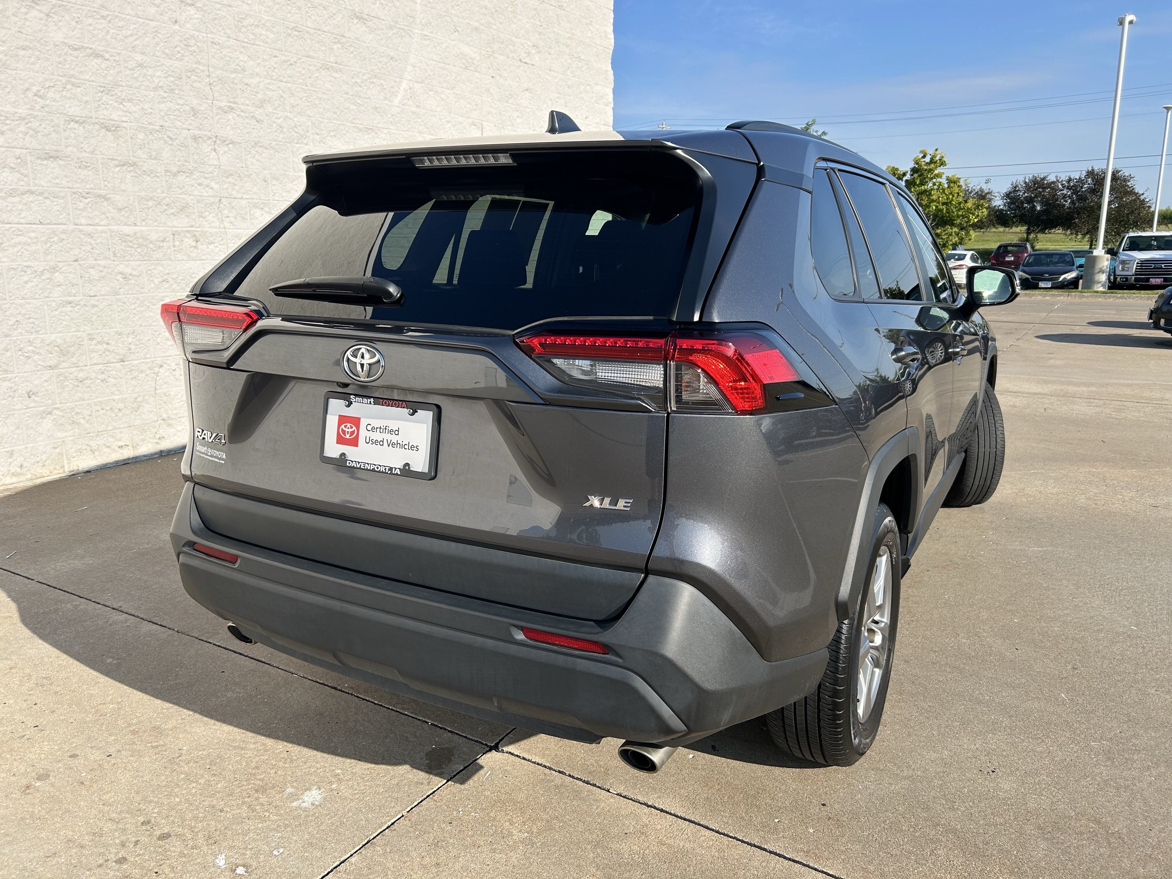 Used 2025 Toyota RAV4 XLE FWD image 6