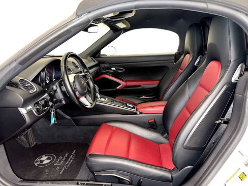 Used 2022 Porsche 718 Boxster image 9