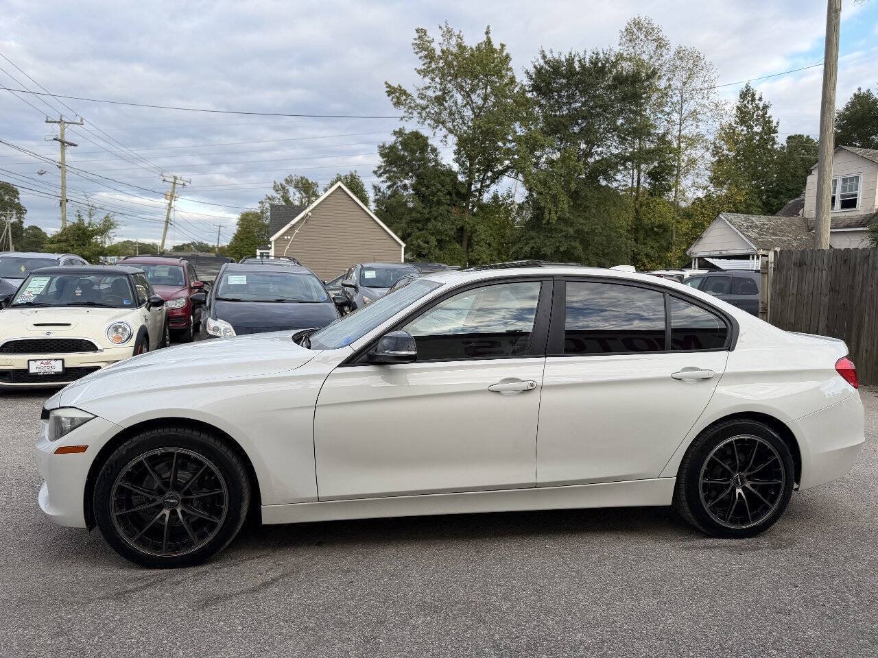 Used 2015 BMW 328i xDrive Sedan AWD/4WD image 5