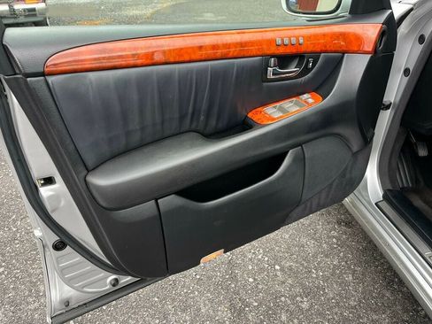 Used 2005 Lexus LS 430 image 35