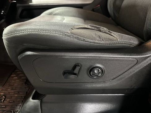 Used 2019 RAM 1500 Big Horn AWD/4WD image 18
