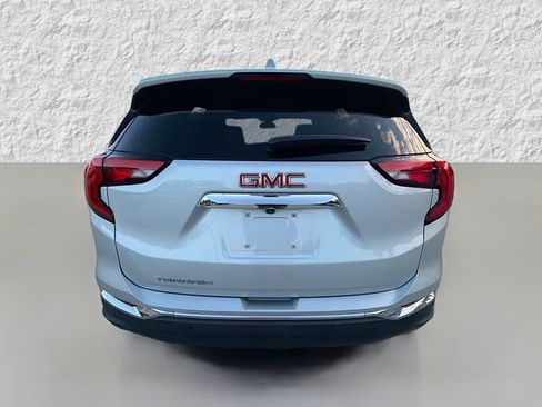 Used 2020 GMC Terrain SLT w/ Preferred Package image 4