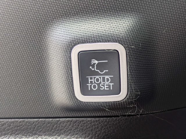 New 2026 Jeep Grand Cherokee Limited w/ Limited Altitude Package AWD/4WD image 14