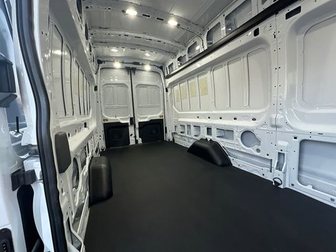Used 2026 Ford Transit 350 148 High Roof Extended image 16