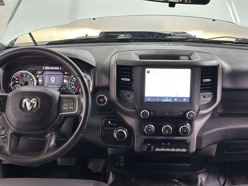 Used 2022 RAM 2500 Tradesman w/ Chrome Appearance Group image 9