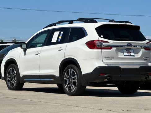 Used 2025 Subaru Ascent Limited w/ Popular Package #1 AWD/4WD image 5