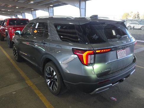 Used 2025 Ford Explorer Platinum w/ LUX Leather Package image 4