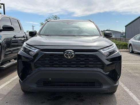 Used 2025 Toyota RAV4 XLE image 2