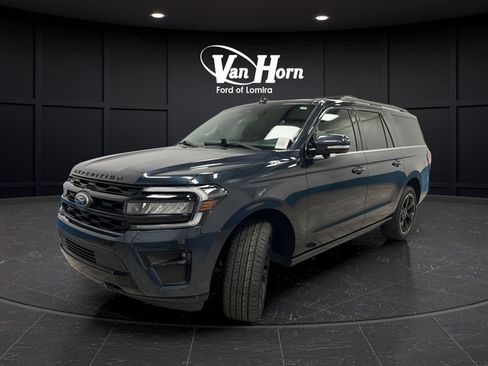 Used 2023 Ford Expedition Max Limited AWD/4WD image 3