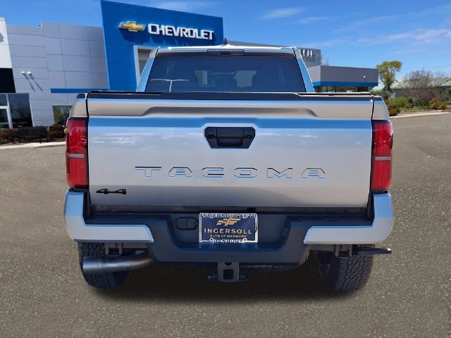 Used 2025 Toyota Tacoma TRD Off-Road AWD/4WD image 26