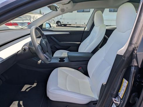 Used 2023 Tesla Model 3 Standard Range RWD image 17