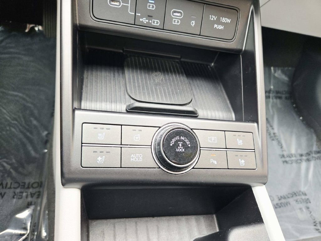Used 2024 Hyundai Kona Limited AWD/4WD image 30