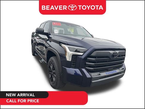 Used 2023 Toyota Tundra SR5 w/ SR5 Convenience Package AWD/4WD image 1