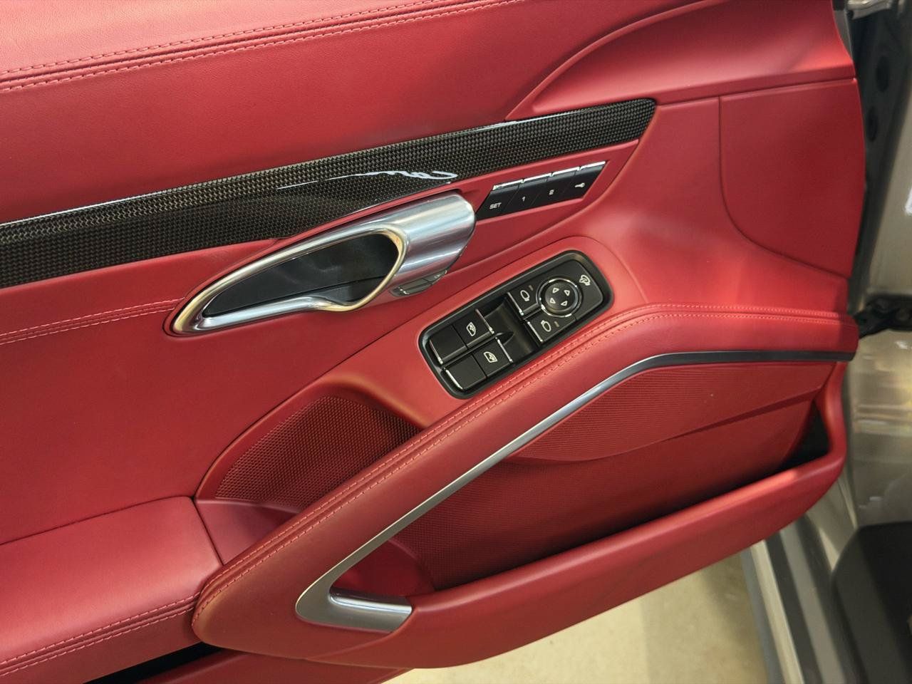 Used 2018 Porsche 911 Carrera 4S AWD/4WD image 16