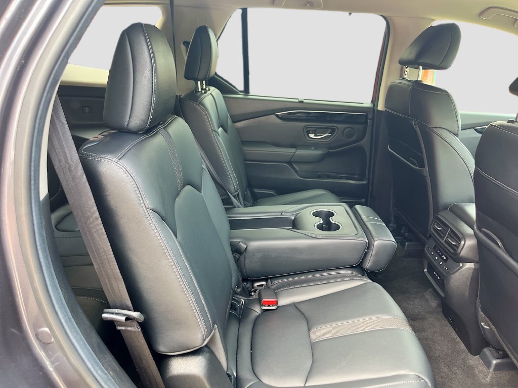 Used 2025 Honda Pilot EX-L image 27