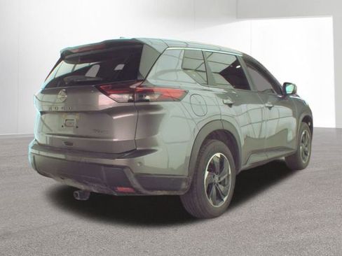 Certified 2024 Nissan Rogue SV image 2