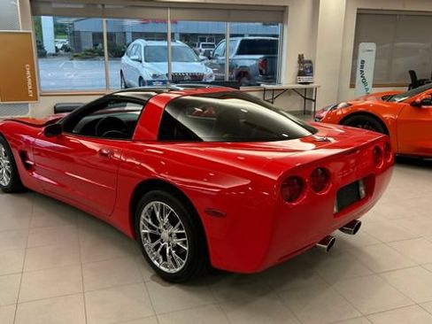 Used 1998 Chevrolet Corvette Coupe w/ Roof Pkg RWD image 5