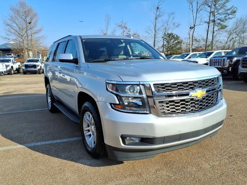 Used 2019 Chevrolet Tahoe LT image 2