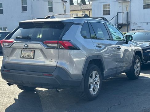 Certified 2020 Toyota RAV4 LE w/ Carpet Mat Package image 3