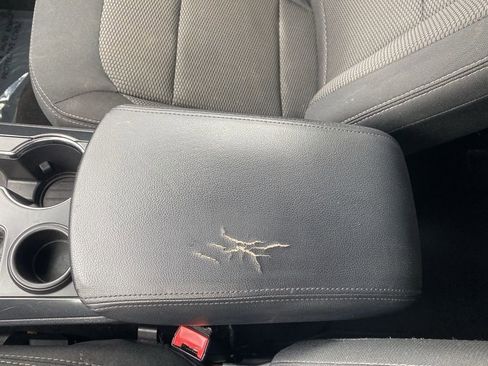 Used 2019 Ford Explorer XLT image 29