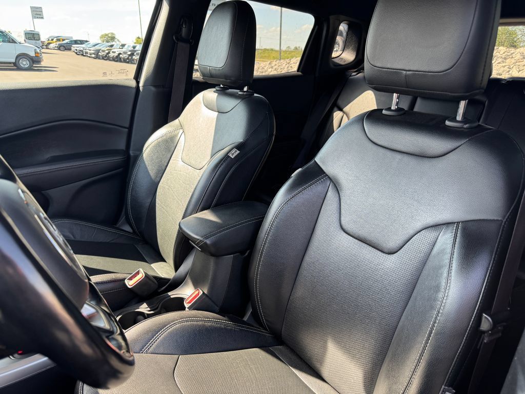 Used 2021 Jeep Compass Latitude AWD/4WD image 20