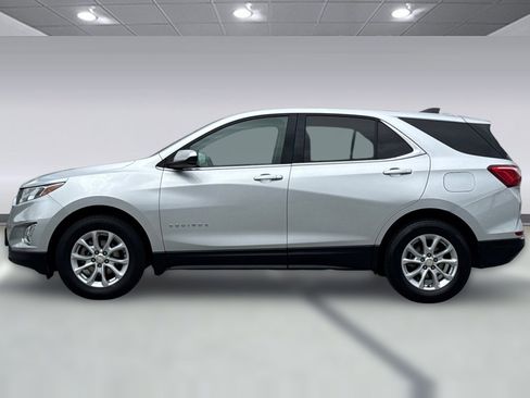 Used 2019 Chevrolet Equinox LT image 2