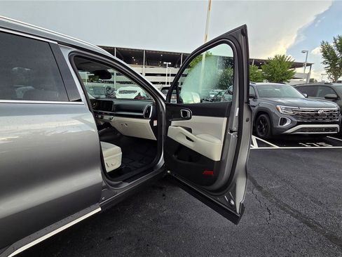 Certified 2026 Kia Sorento EX AWD/4WD image 31