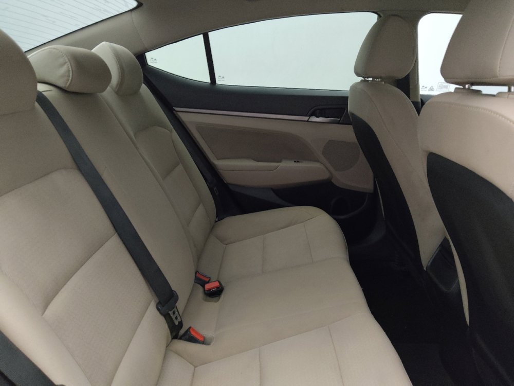 Used 2017 Hyundai Elantra SE FWD image 19