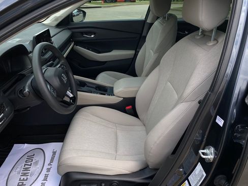Used 2024 Honda Accord EX image 11