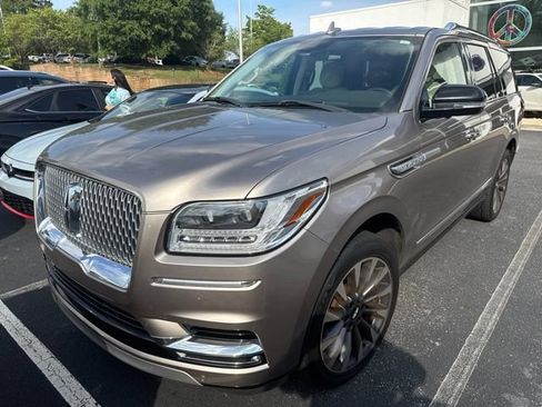 Used 2018 Lincoln Navigator Select AWD/4WD image 10